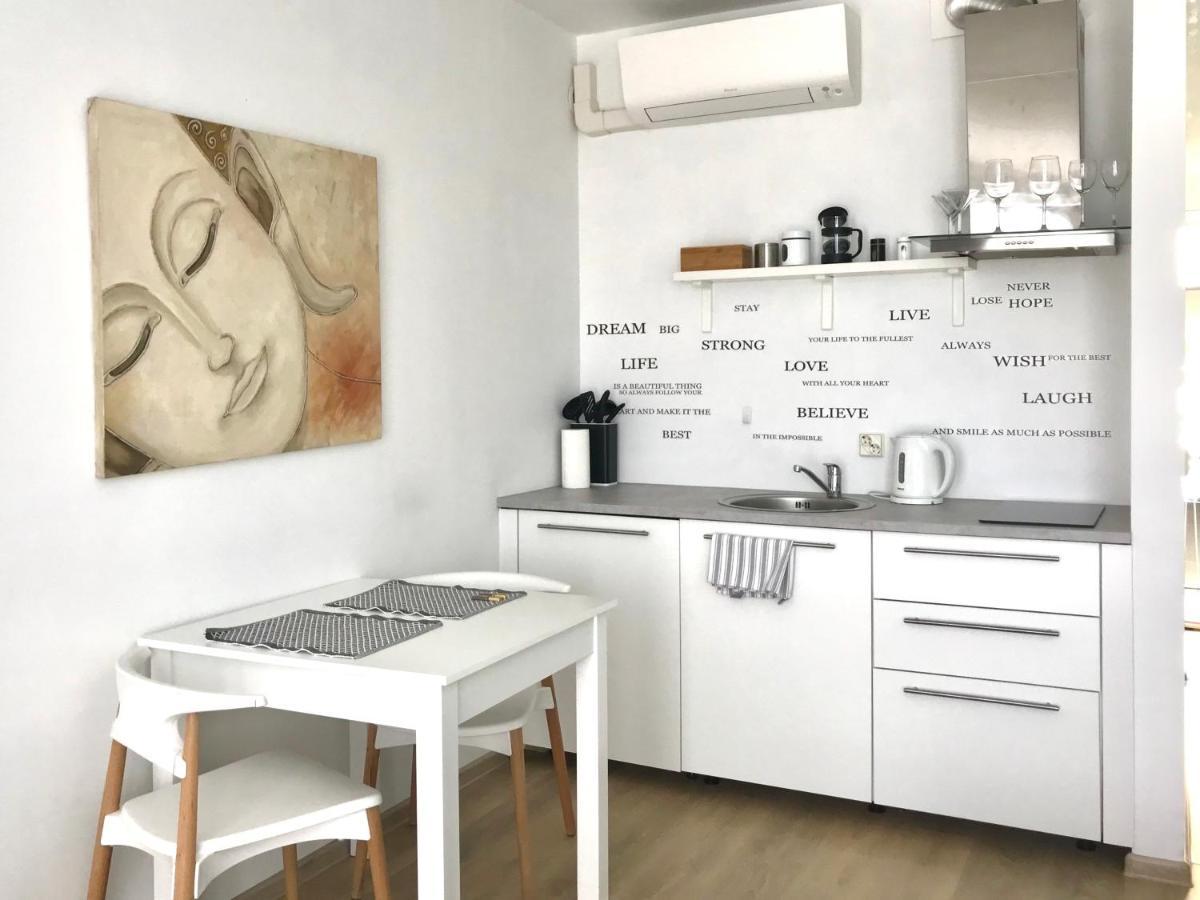 City Centre Studio In Design Quarter Close To Old Town & Harbor Talin Exterior foto